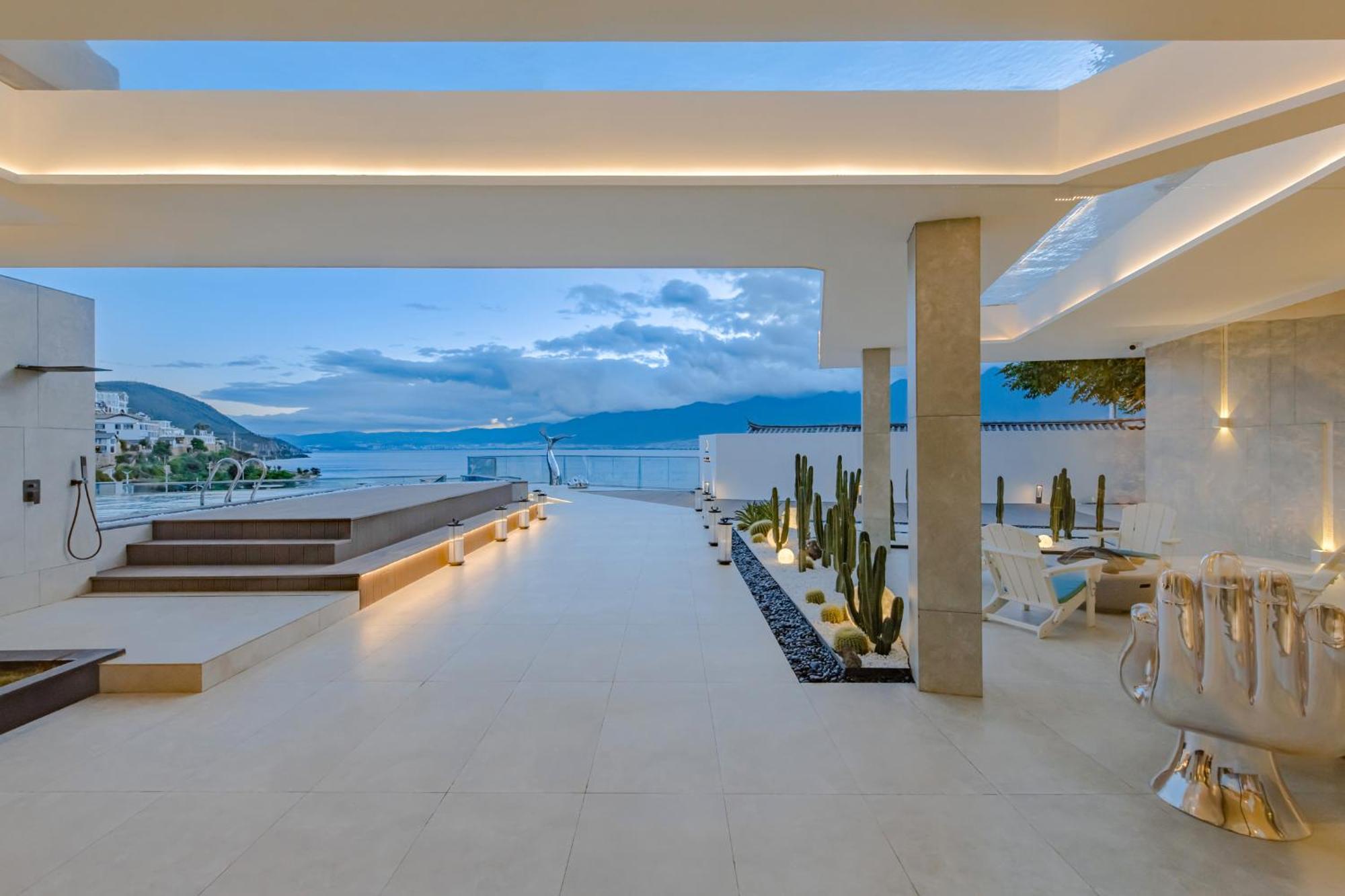 Dali Oriental Seaview Hotel -Dali Erhai Екстер'єр фото