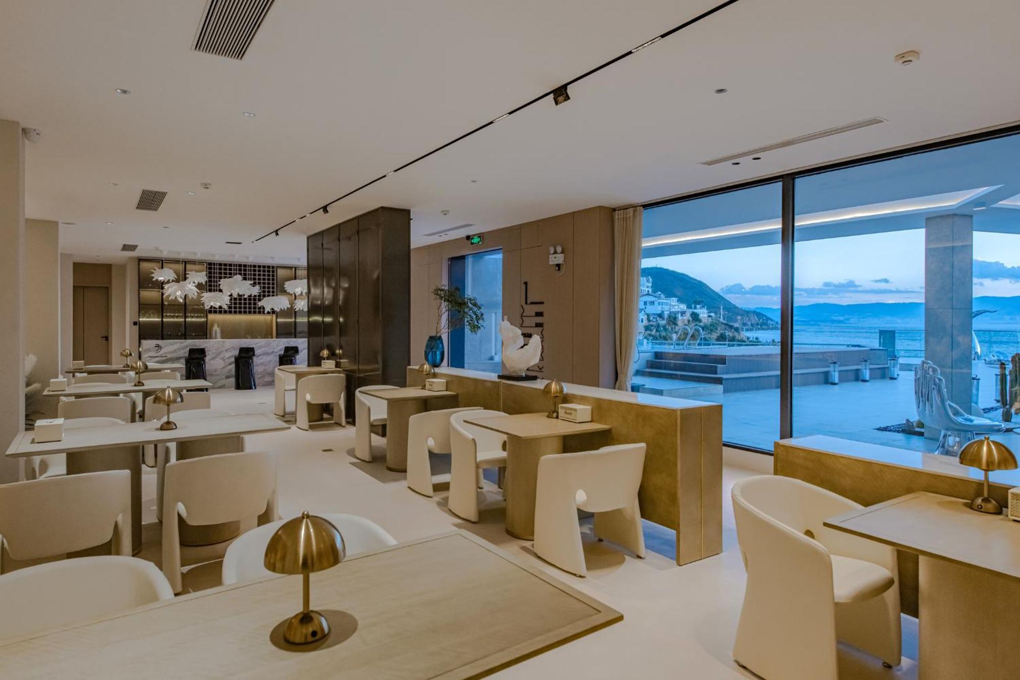 Dali Oriental Seaview Hotel -Dali Erhai Екстер'єр фото
