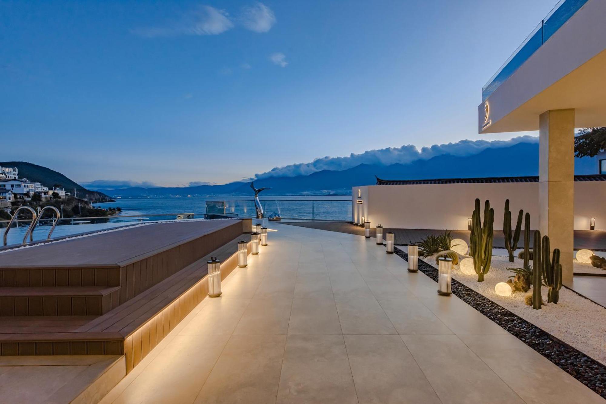 Dali Oriental Seaview Hotel -Dali Erhai Екстер'єр фото
