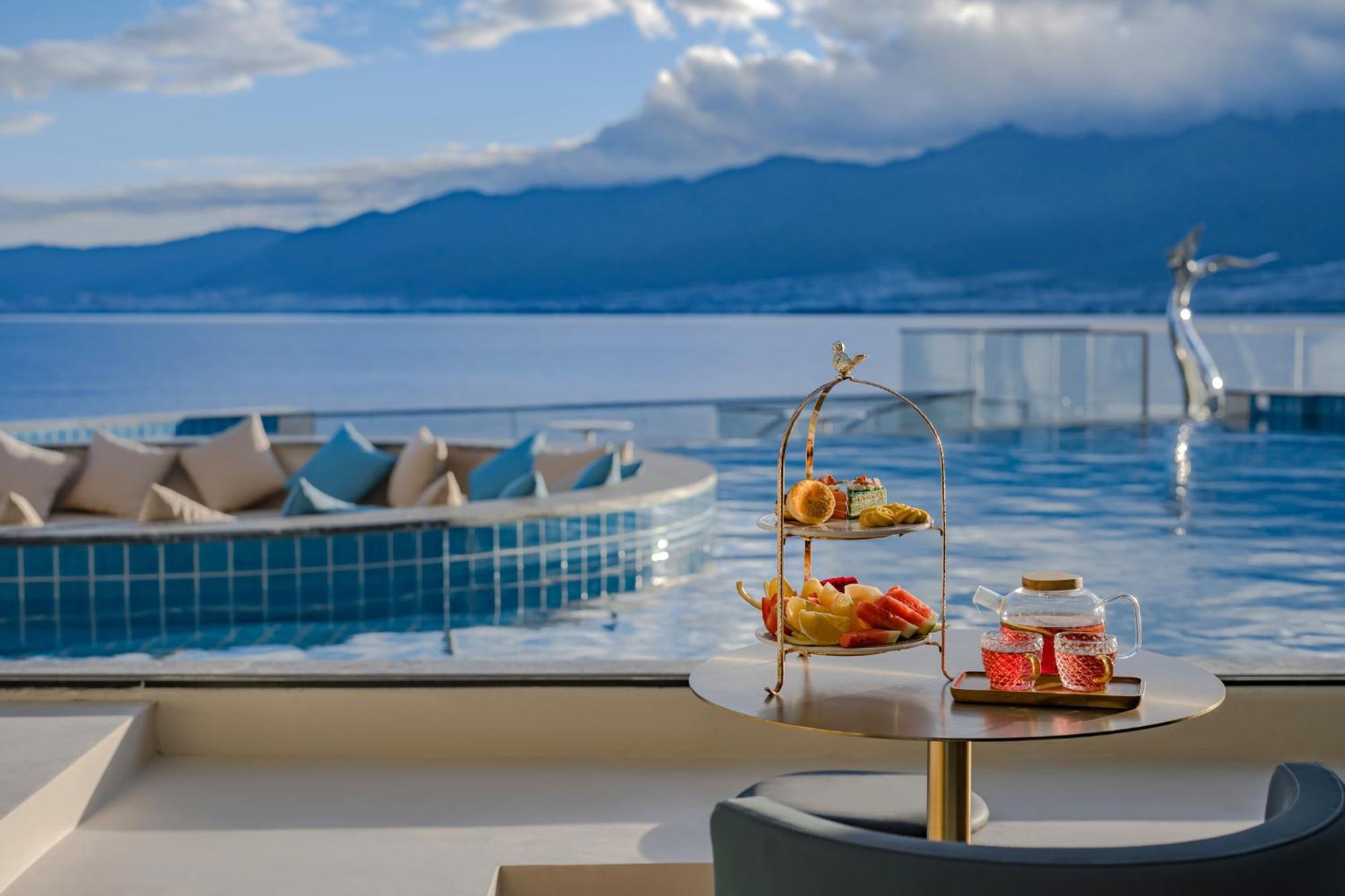 Dali Oriental Seaview Hotel -Dali Erhai Екстер'єр фото