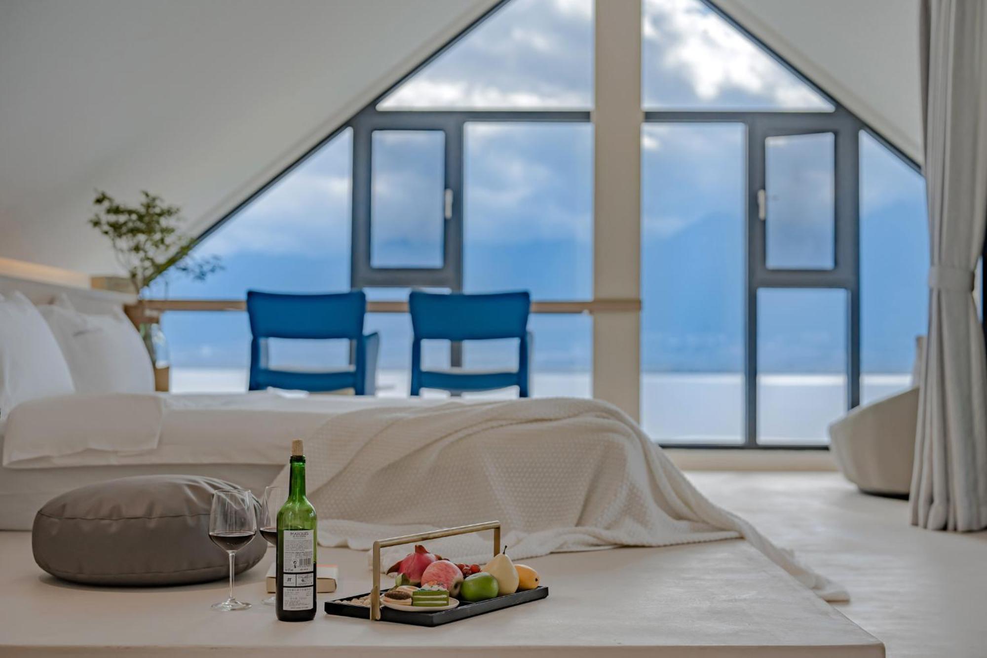 Dali Oriental Seaview Hotel -Dali Erhai Екстер'єр фото
