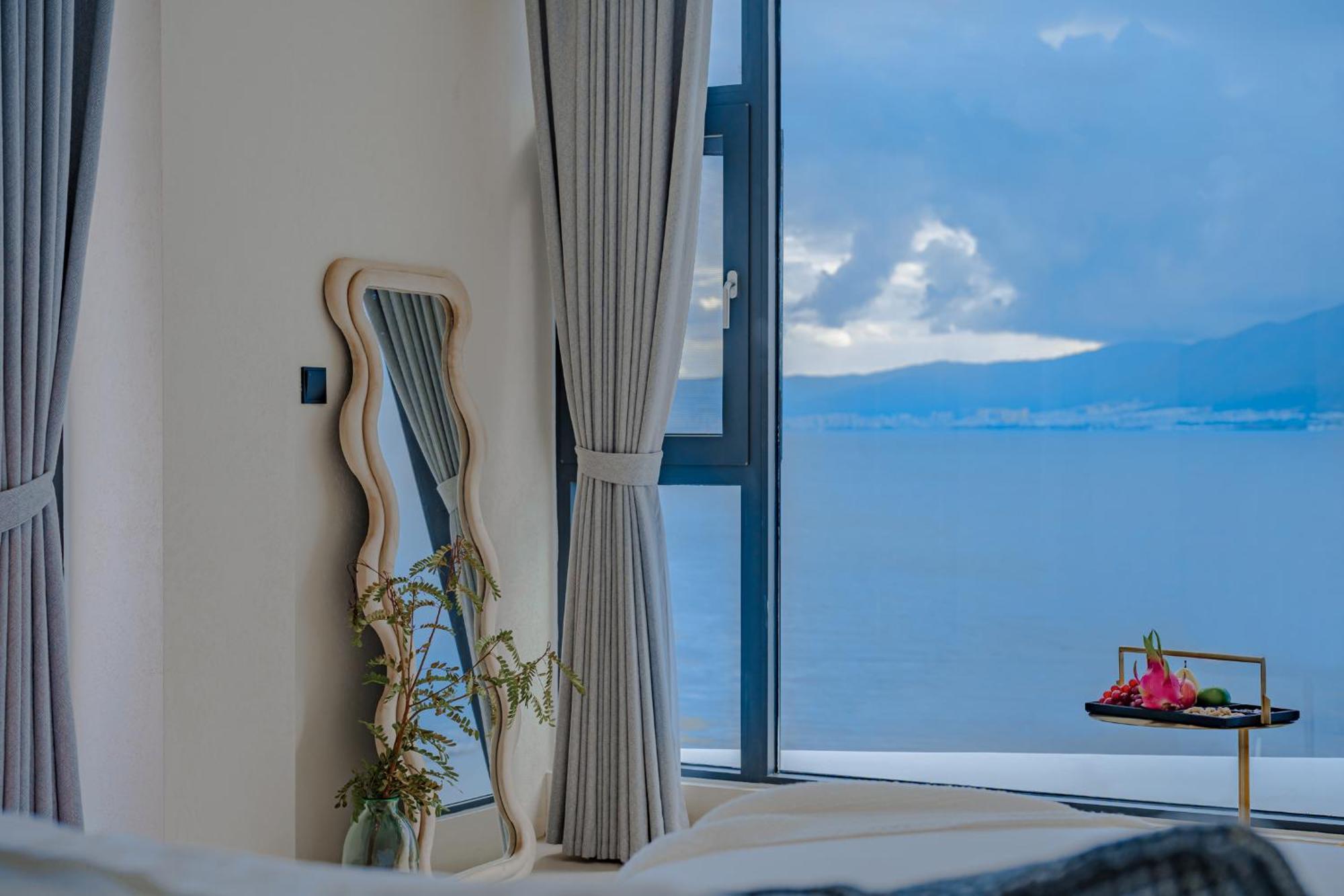 Dali Oriental Seaview Hotel -Dali Erhai Екстер'єр фото