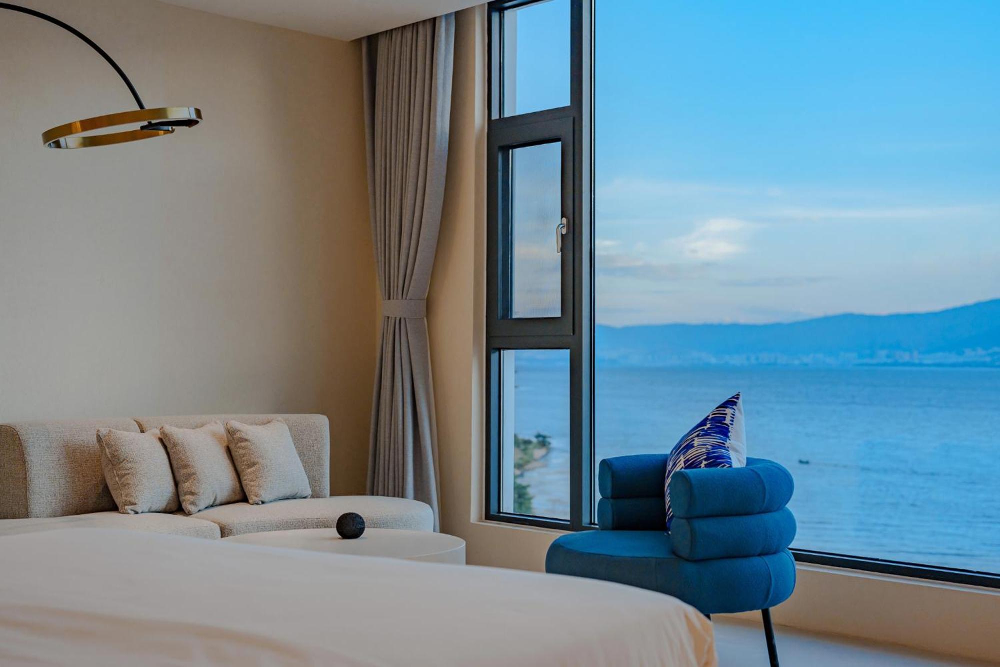 Dali Oriental Seaview Hotel -Dali Erhai Екстер'єр фото